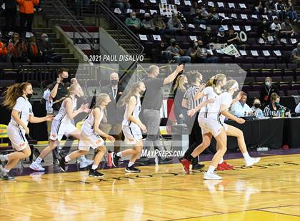 Thumbnail 2 in Fleming vs. Flatirons Academy (CHSAA 1A State Final) photogallery.