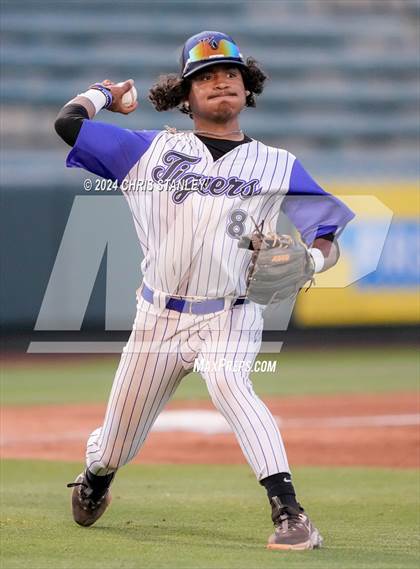 Thumbnail 2 in Kingman Academy @ Phoenix Christian (AIA 2A Semifinal) photogallery.
