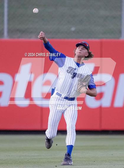 Thumbnail 1 in Kingman Academy @ Phoenix Christian (AIA 2A Semifinal) photogallery.