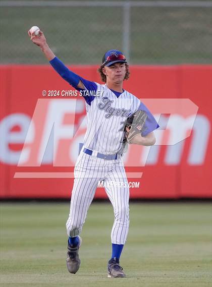 Thumbnail 1 in Kingman Academy @ Phoenix Christian (AIA 2A Semifinal) photogallery.