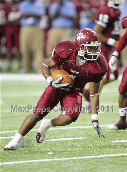 Thumbnail 1 in LaGrange @ Carver (Great American Football Classic) photogallery.