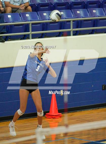Thumbnail 3 in Waco Connally @ Midlothian photogallery.