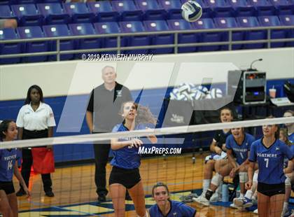 Thumbnail 1 in Waco Connally @ Midlothian photogallery.