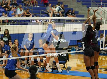 Thumbnail 2 in Waco Connally @ Midlothian photogallery.