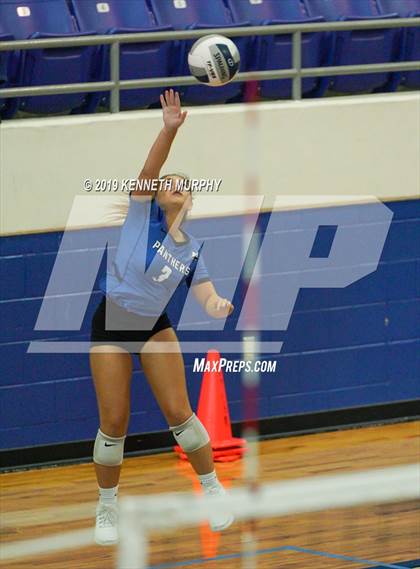 Thumbnail 1 in Waco Connally @ Midlothian photogallery.
