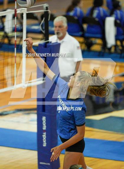 Thumbnail 3 in Waco Connally @ Midlothian photogallery.