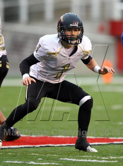 Thumbnail 2 in Dixie vs. Desert Hills (UHSAA 3AA Semifinal) photogallery.