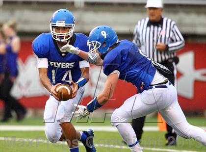 Thumbnail 3 in Dixie vs. Desert Hills (UHSAA 3AA Semifinal) photogallery.