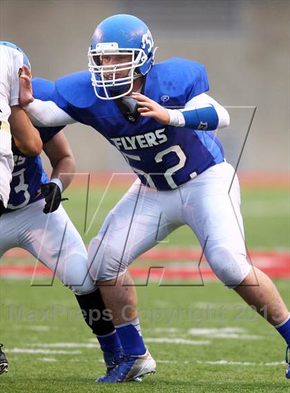 Thumbnail 3 in Dixie vs. Desert Hills (UHSAA 3AA Semifinal) photogallery.