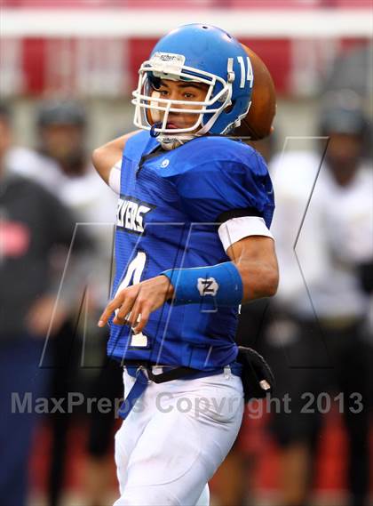 Thumbnail 1 in Dixie vs. Desert Hills (UHSAA 3AA Semifinal) photogallery.