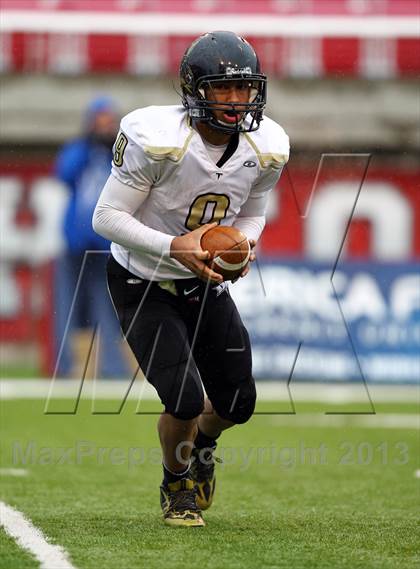 Thumbnail 3 in Dixie vs. Desert Hills (UHSAA 3AA Semifinal) photogallery.