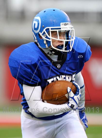 Thumbnail 2 in Dixie vs. Desert Hills (UHSAA 3AA Semifinal) photogallery.