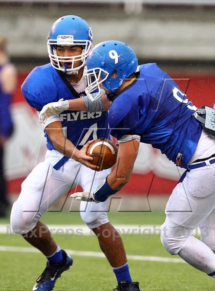 Thumbnail 1 in Dixie vs. Desert Hills (UHSAA 3AA Semifinal) photogallery.