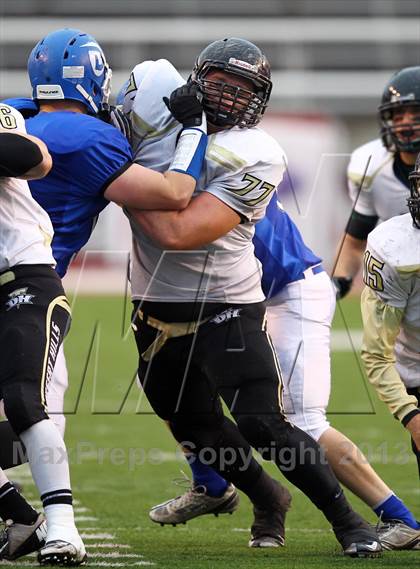 Thumbnail 3 in Dixie vs. Desert Hills (UHSAA 3AA Semifinal) photogallery.