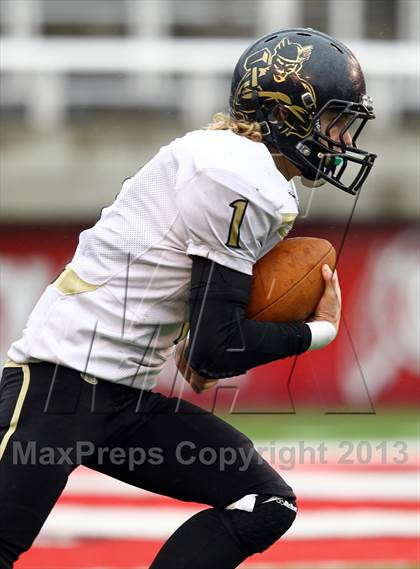 Thumbnail 2 in Dixie vs. Desert Hills (UHSAA 3AA Semifinal) photogallery.