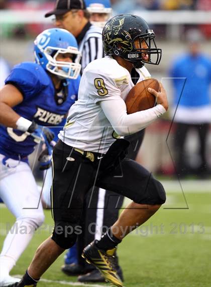 Thumbnail 2 in Dixie vs. Desert Hills (UHSAA 3AA Semifinal) photogallery.