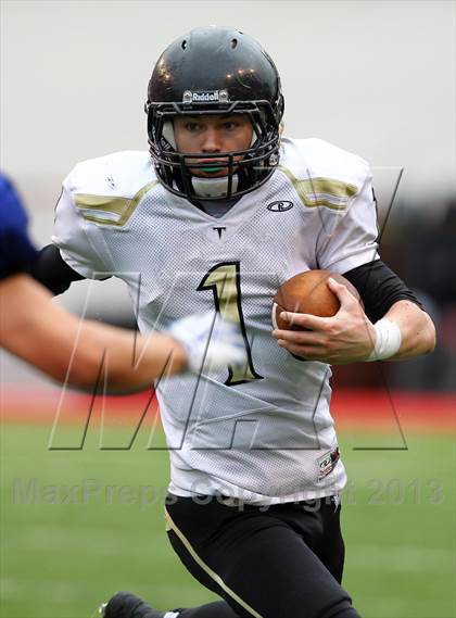 Thumbnail 3 in Dixie vs. Desert Hills (UHSAA 3AA Semifinal) photogallery.