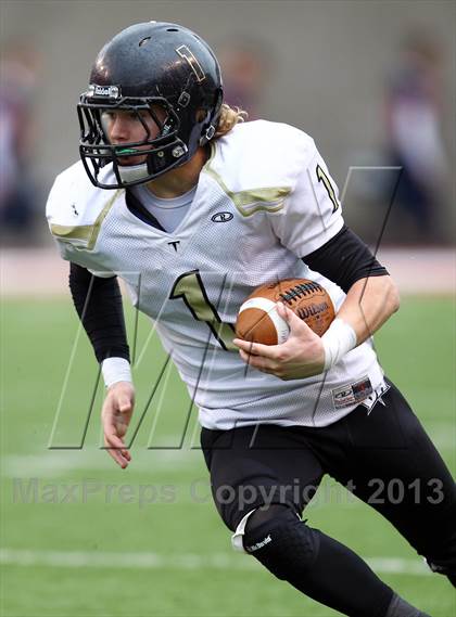 Thumbnail 3 in Dixie vs. Desert Hills (UHSAA 3AA Semifinal) photogallery.