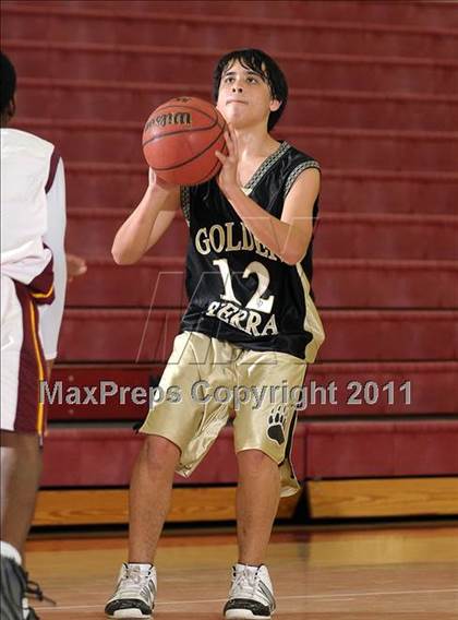 Thumbnail 2 in FR: Golden Sierra @ Encina Prep photogallery.