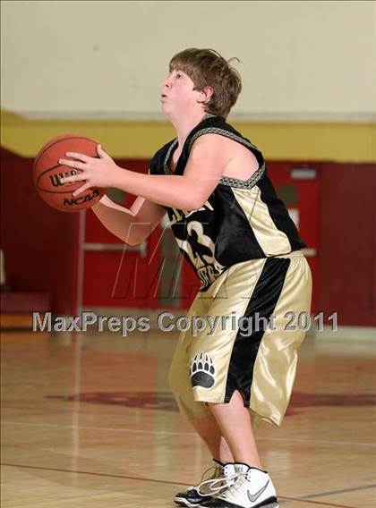 Thumbnail 2 in FR: Golden Sierra @ Encina Prep photogallery.