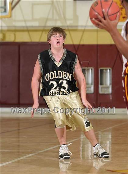 Thumbnail 2 in FR: Golden Sierra @ Encina Prep photogallery.