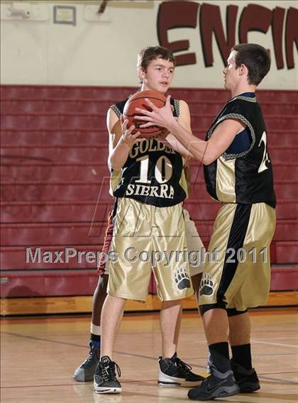 Thumbnail 3 in FR: Golden Sierra @ Encina Prep photogallery.