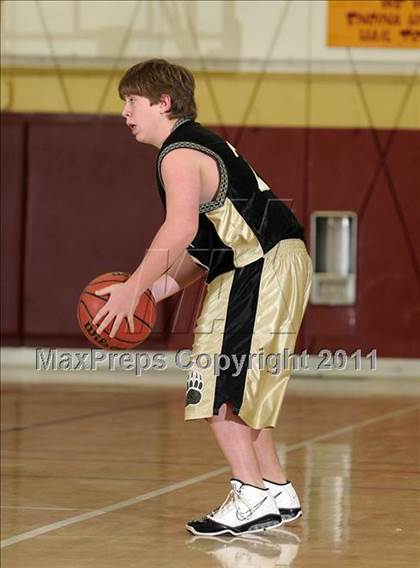 Thumbnail 1 in FR: Golden Sierra @ Encina Prep photogallery.