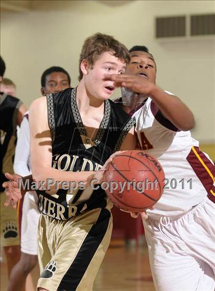 Thumbnail 3 in FR: Golden Sierra @ Encina Prep photogallery.