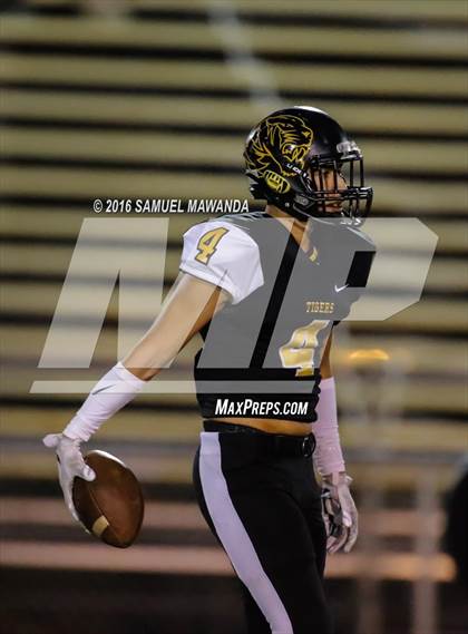 Thumbnail 2 in Garfield @ San Fernando (CIF LACS 1st Round) photogallery.