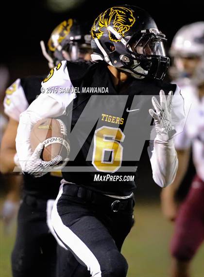 Thumbnail 2 in Garfield @ San Fernando (CIF LACS 1st Round) photogallery.