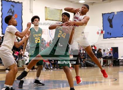 Thumbnail 1 in Notre Dame vs. George Washington Prep (CIF SoCal Regional D3 Round 2) photogallery.
