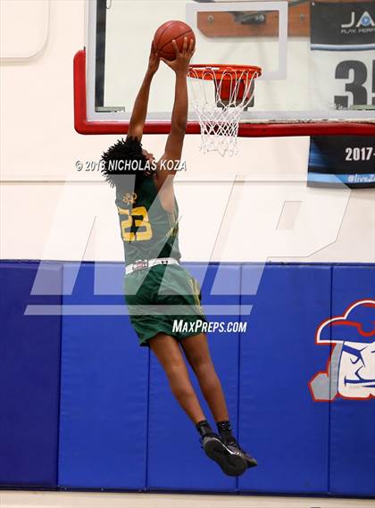 Thumbnail 2 in Notre Dame vs. George Washington Prep (CIF SoCal Regional D3 Round 2) photogallery.