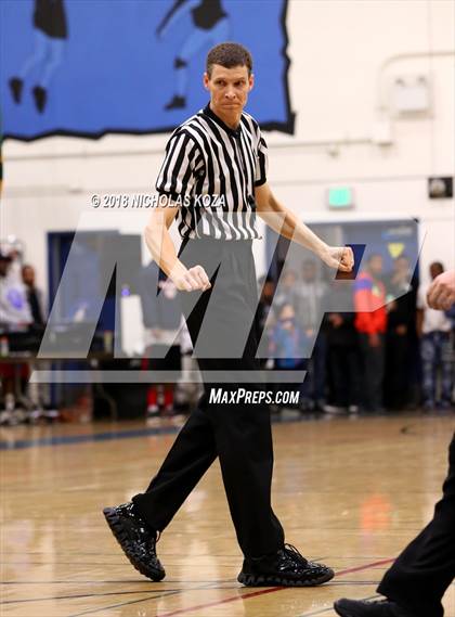 Thumbnail 3 in Notre Dame vs. George Washington Prep (CIF SoCal Regional D3 Round 2) photogallery.