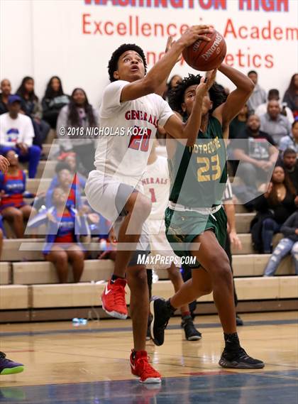 Thumbnail 3 in Notre Dame vs. George Washington Prep (CIF SoCal Regional D3 Round 2) photogallery.