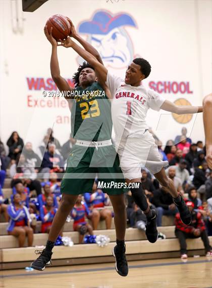Thumbnail 2 in Notre Dame vs. George Washington Prep (CIF SoCal Regional D3 Round 2) photogallery.