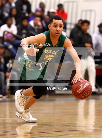 Thumbnail 2 in Notre Dame vs. George Washington Prep (CIF SoCal Regional D3 Round 2) photogallery.