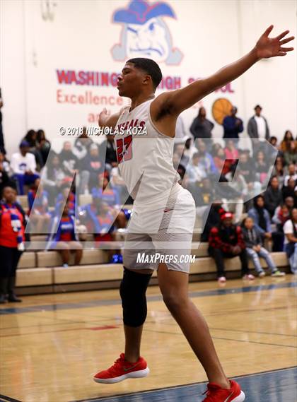 Thumbnail 1 in Notre Dame vs. George Washington Prep (CIF SoCal Regional D3 Round 2) photogallery.