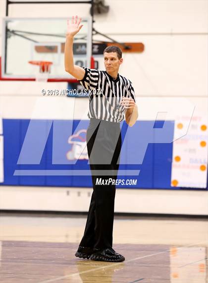 Thumbnail 3 in Notre Dame vs. George Washington Prep (CIF SoCal Regional D3 Round 2) photogallery.