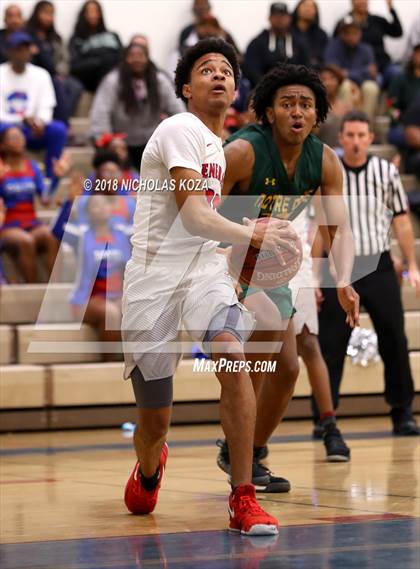 Thumbnail 2 in Notre Dame vs. George Washington Prep (CIF SoCal Regional D3 Round 2) photogallery.