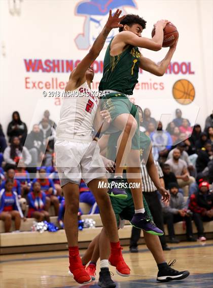Thumbnail 1 in Notre Dame vs. George Washington Prep (CIF SoCal Regional D3 Round 2) photogallery.