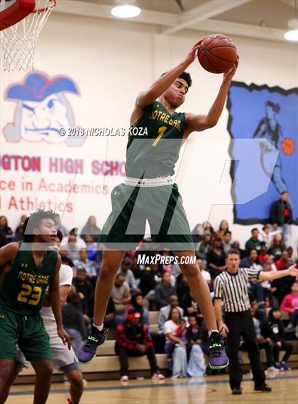 Thumbnail 1 in Notre Dame vs. George Washington Prep (CIF SoCal Regional D3 Round 2) photogallery.
