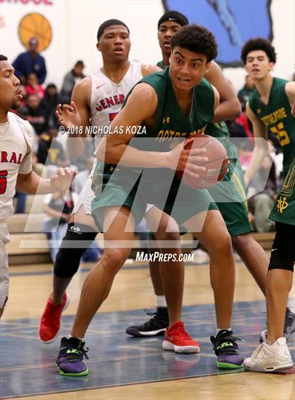 Thumbnail 1 in Notre Dame vs. George Washington Prep (CIF SoCal Regional D3 Round 2) photogallery.