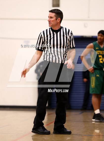 Thumbnail 1 in Notre Dame vs. George Washington Prep (CIF SoCal Regional D3 Round 2) photogallery.