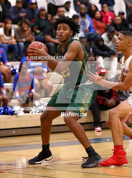 Thumbnail 2 in Notre Dame vs. George Washington Prep (CIF SoCal Regional D3 Round 2) photogallery.