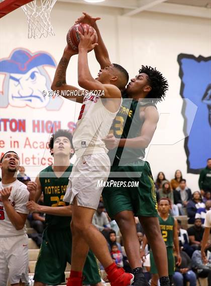 Thumbnail 2 in Notre Dame vs. George Washington Prep (CIF SoCal Regional D3 Round 2) photogallery.