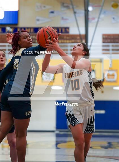 Thumbnail 1 in Decatur Central @ Mooresville photogallery.