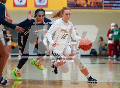 Thumbnail 1 in Decatur Central @ Mooresville photogallery.