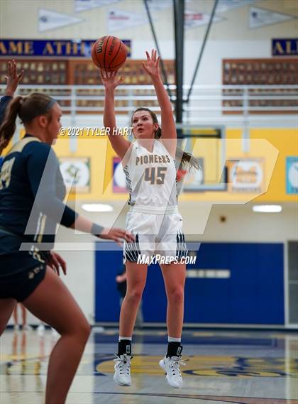 Thumbnail 1 in Decatur Central @ Mooresville photogallery.