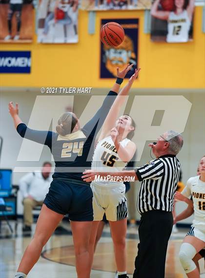 Thumbnail 1 in Decatur Central @ Mooresville photogallery.