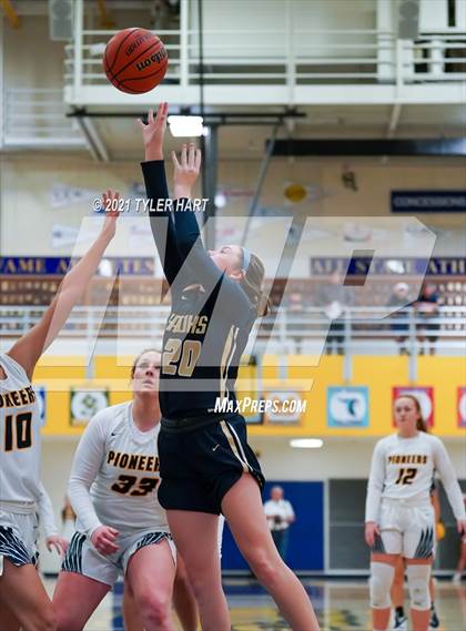 Thumbnail 3 in Decatur Central @ Mooresville photogallery.
